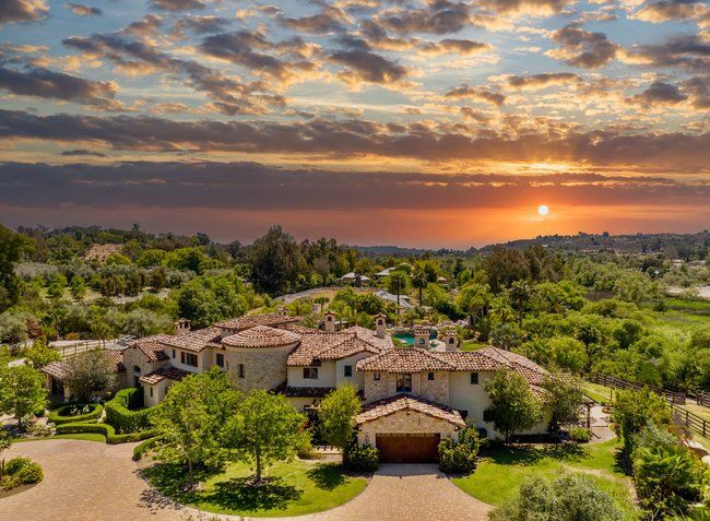 The Mirlo Home, a custom UBuildIt San Diego project in Rancho Santa Fe, CA